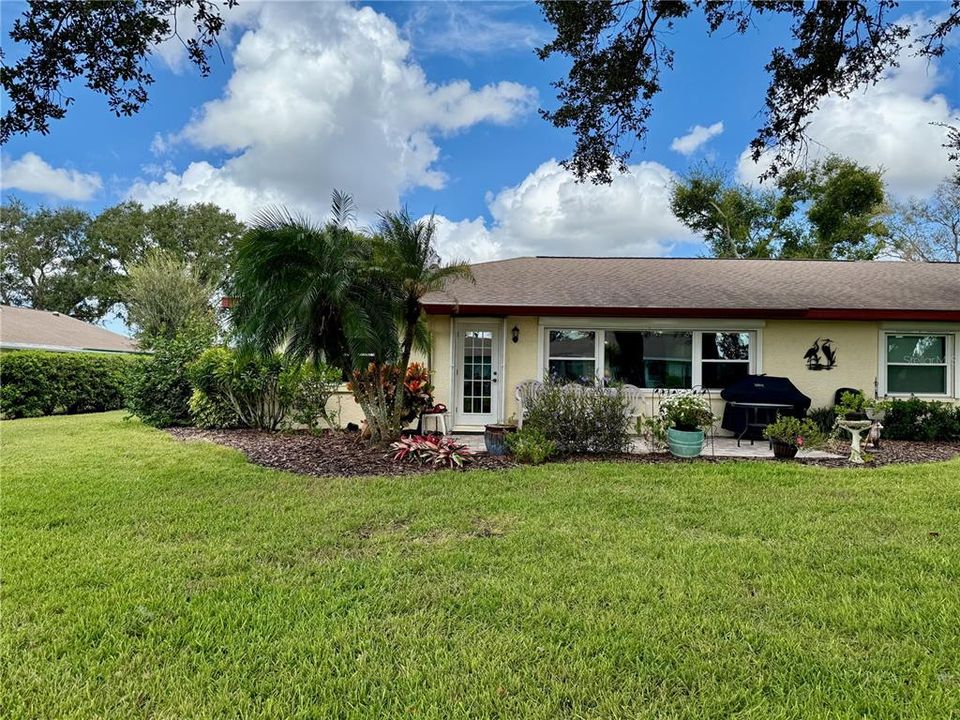 合同活跃: $215,000 (2 贝兹, 2 浴室, 1661 平方英尺)