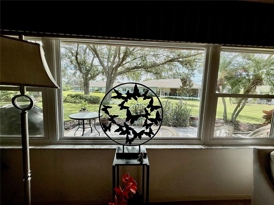 合同活跃: $215,000 (2 贝兹, 2 浴室, 1661 平方英尺)