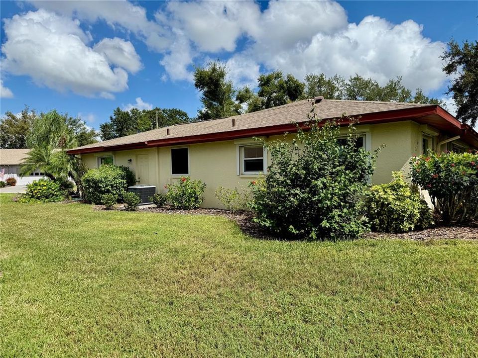 合同活跃: $215,000 (2 贝兹, 2 浴室, 1661 平方英尺)