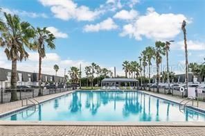 For Sale: $99,000 (1 beds, 1 baths, 925 Square Feet)