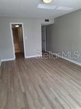 For Sale: $99,000 (1 beds, 1 baths, 925 Square Feet)