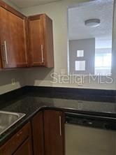 For Sale: $99,000 (1 beds, 1 baths, 925 Square Feet)