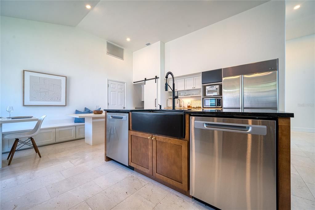 Active With Contract: $699,000 (3 beds, 2 baths, 1928 Square Feet)