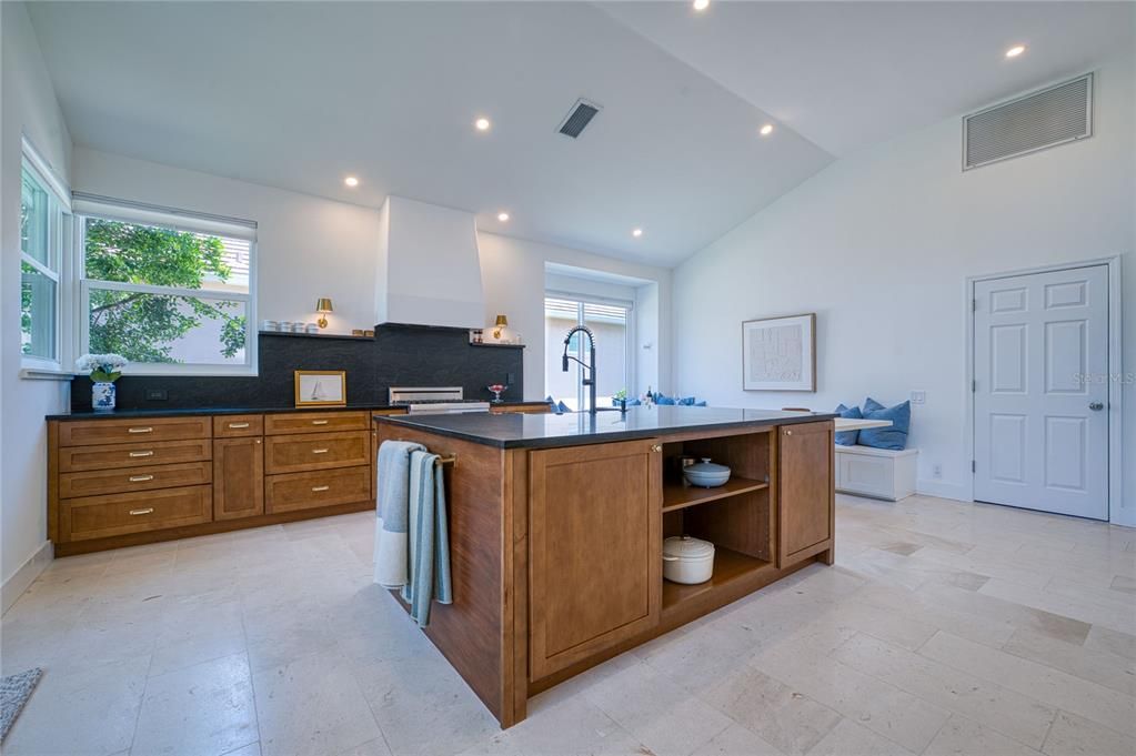 Active With Contract: $699,000 (3 beds, 2 baths, 1928 Square Feet)