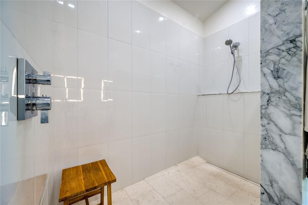 Active With Contract: $699,000 (3 beds, 2 baths, 1928 Square Feet)