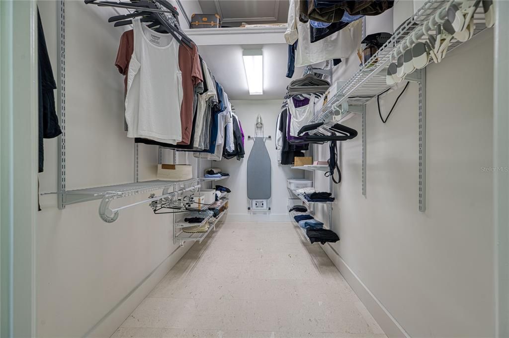 Active With Contract: $699,000 (3 beds, 2 baths, 1928 Square Feet)