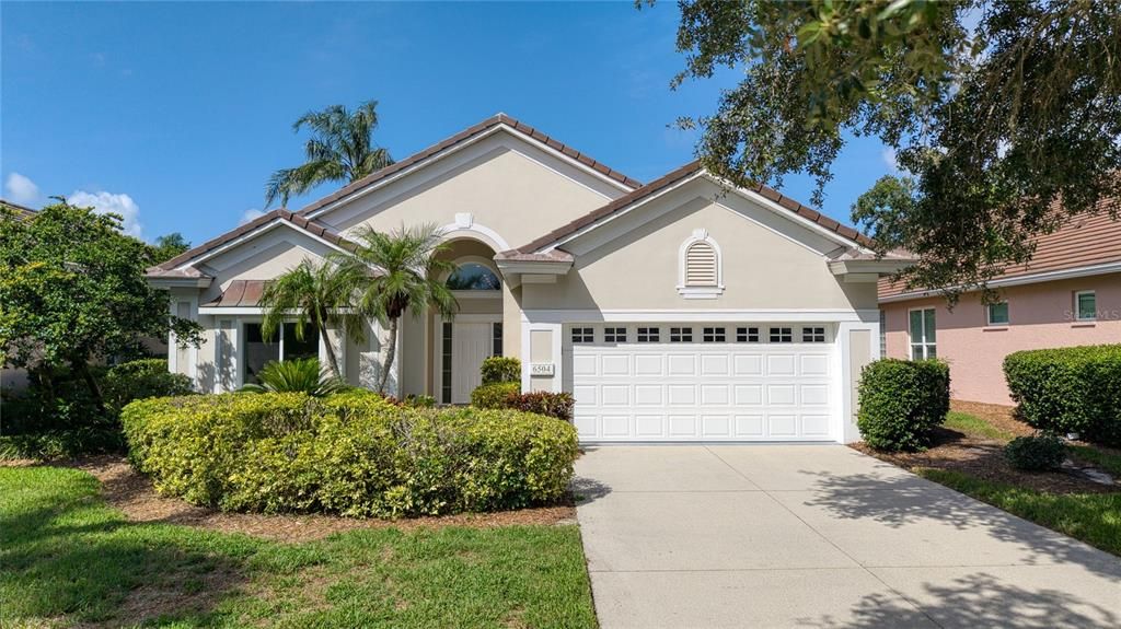 Active With Contract: $699,000 (3 beds, 2 baths, 1928 Square Feet)