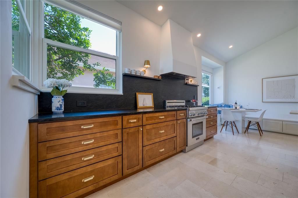 Active With Contract: $699,000 (3 beds, 2 baths, 1928 Square Feet)