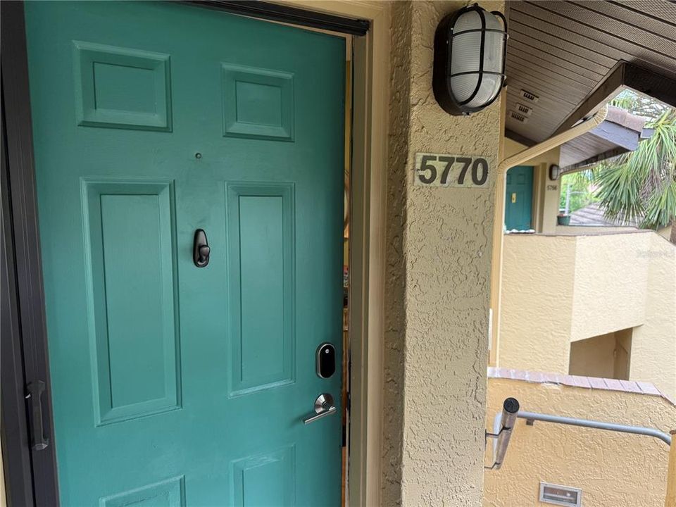 For Rent: $3,400 (2 beds, 2 baths, 1156 Square Feet)