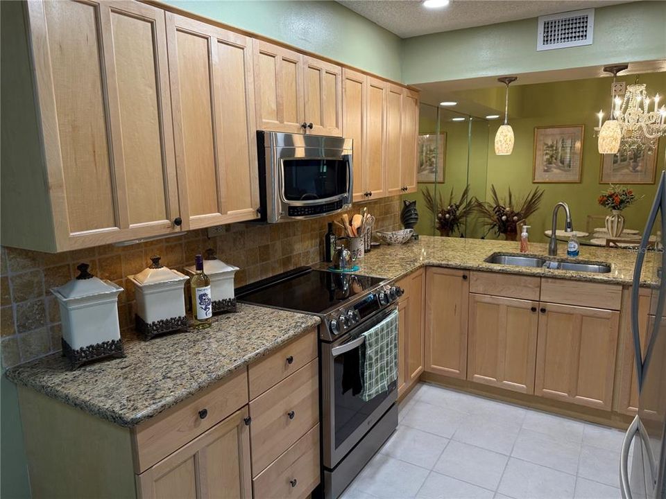 For Rent: $3,400 (2 beds, 2 baths, 1156 Square Feet)