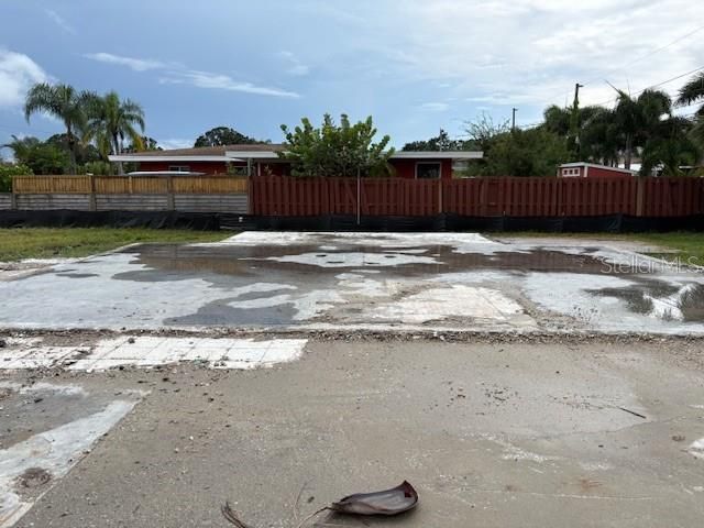 For Sale: $279,900 (0.14 acres)