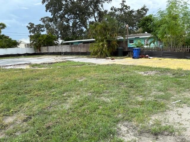 For Sale: $279,900 (0.14 acres)