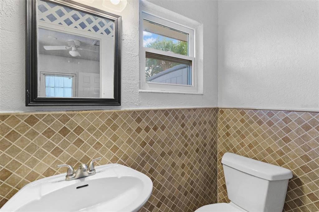 Activo con contrato: $275,000 (2 camas, 2 baños, 1551 Pies cuadrados)