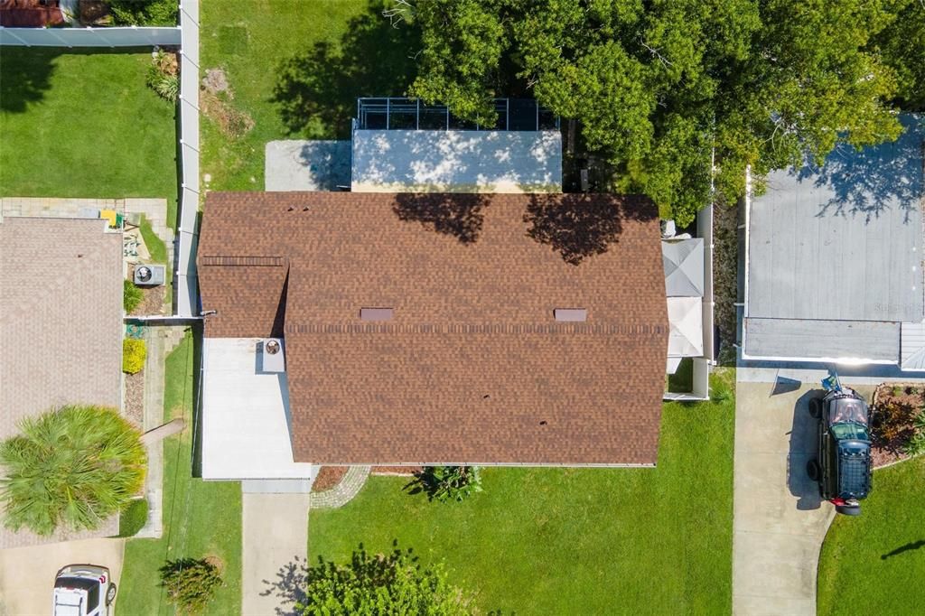 Activo con contrato: $275,000 (2 camas, 2 baños, 1551 Pies cuadrados)