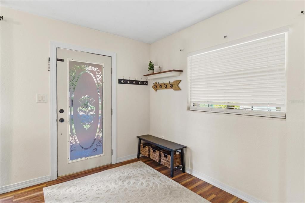 Activo con contrato: $275,000 (2 camas, 2 baños, 1551 Pies cuadrados)