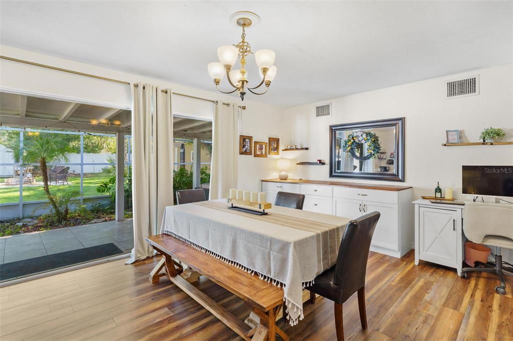 Activo con contrato: $275,000 (2 camas, 2 baños, 1551 Pies cuadrados)