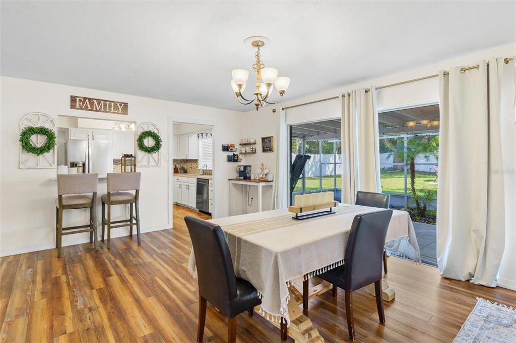 Activo con contrato: $275,000 (2 camas, 2 baños, 1551 Pies cuadrados)