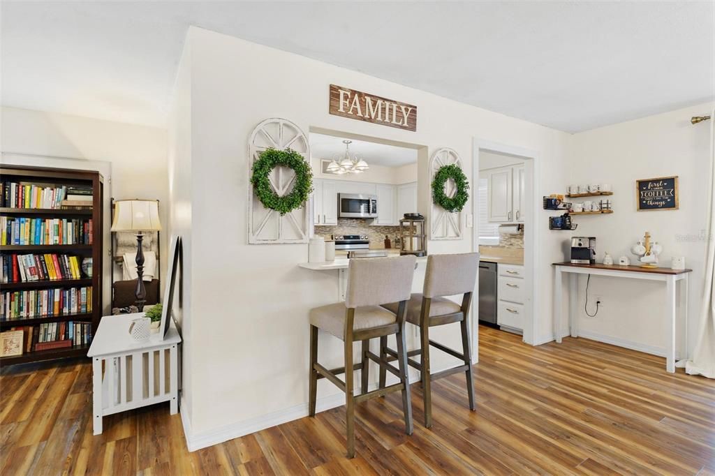 Activo con contrato: $275,000 (2 camas, 2 baños, 1551 Pies cuadrados)