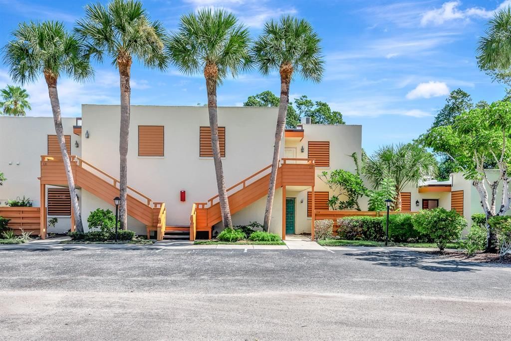 出租: $2,250 (2 贝兹, 2 浴室, 1304 平方英尺)