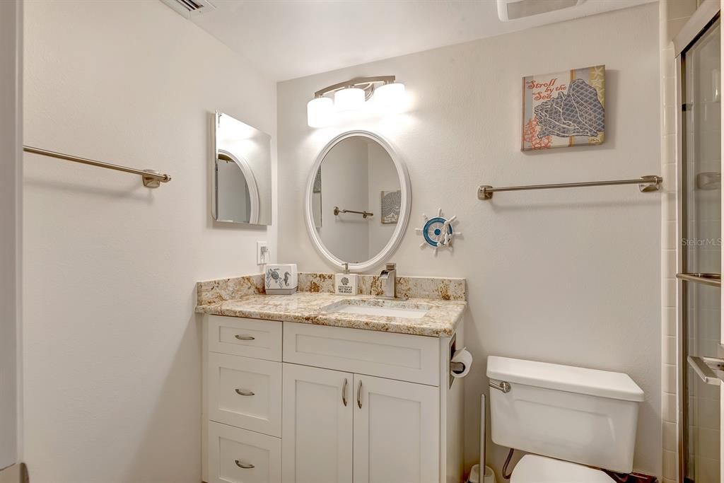 出租: $2,250 (2 贝兹, 2 浴室, 1304 平方英尺)