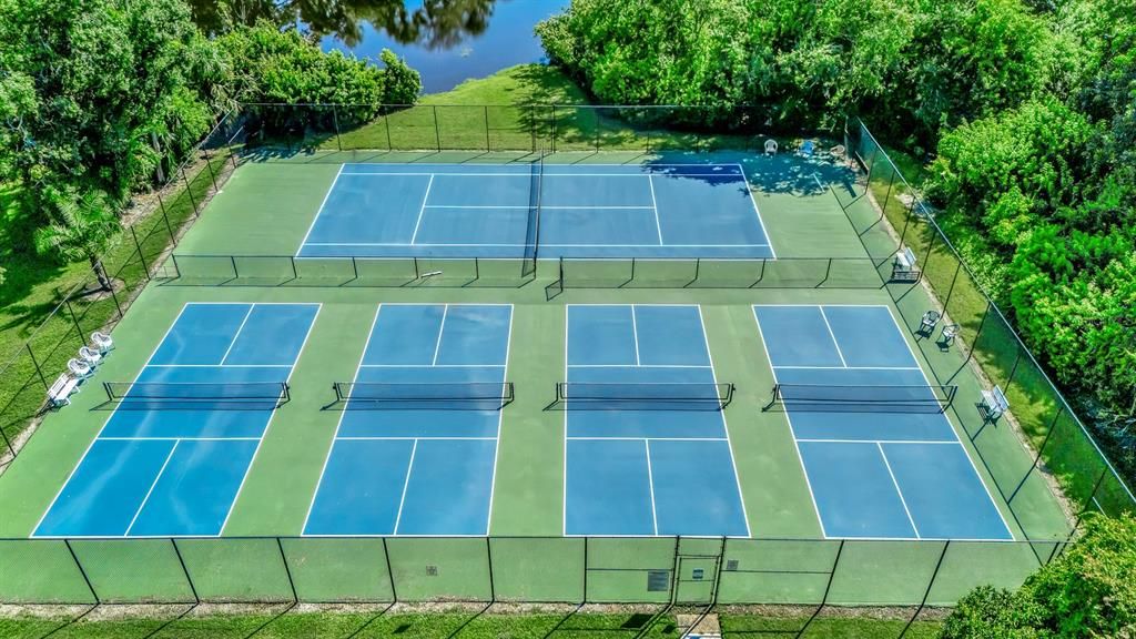 出租: $2,250 (2 贝兹, 2 浴室, 1304 平方英尺)