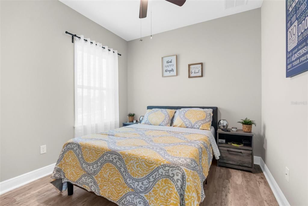 На продажу: $585,000 (5 спален, 3 ванн, 2266 Квадратных фут)