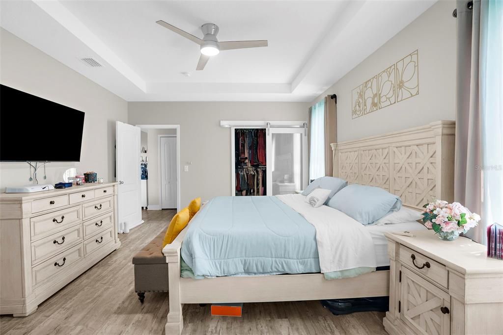 На продажу: $585,000 (5 спален, 3 ванн, 2266 Квадратных фут)