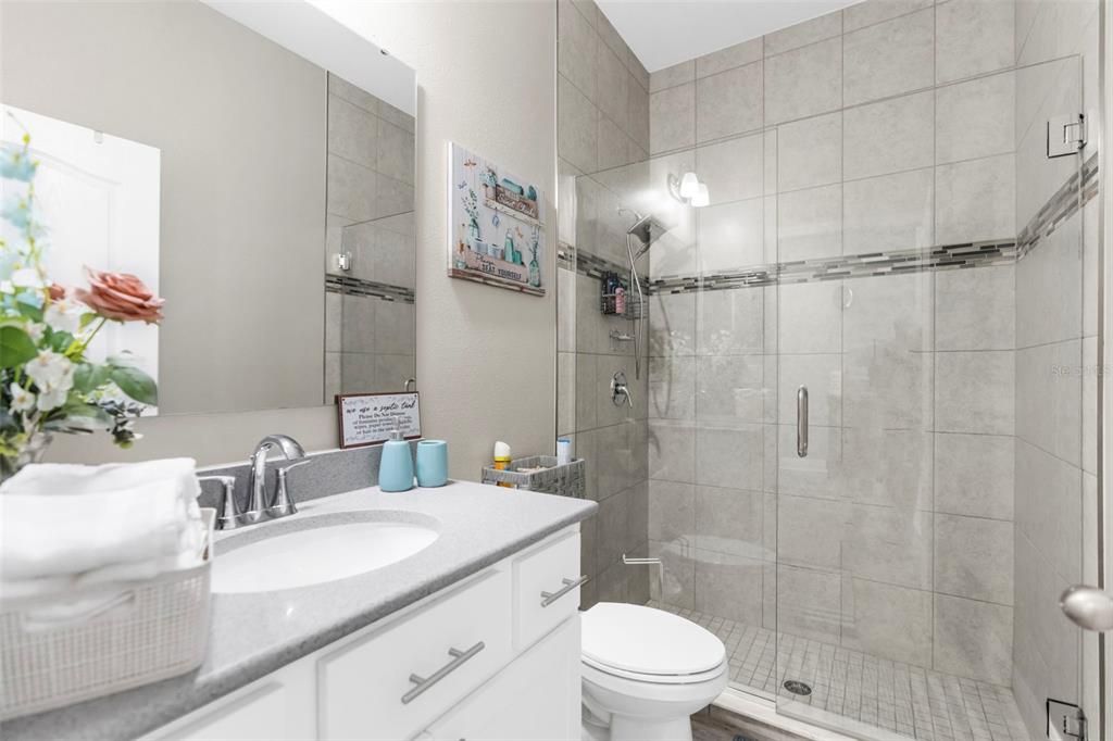 На продажу: $585,000 (5 спален, 3 ванн, 2266 Квадратных фут)