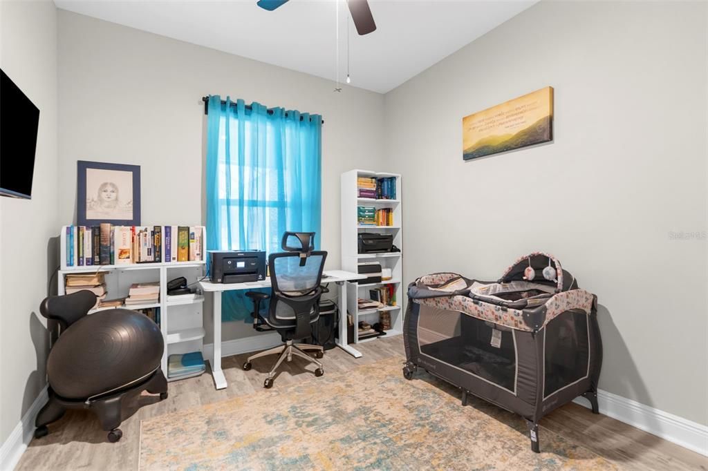 На продажу: $585,000 (5 спален, 3 ванн, 2266 Квадратных фут)