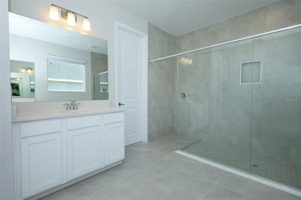 For Sale: $599,990 (4 beds, 3 baths, 2818 Square Feet)