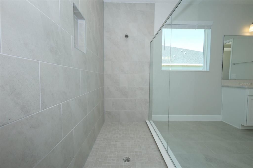 For Sale: $599,990 (4 beds, 3 baths, 2818 Square Feet)