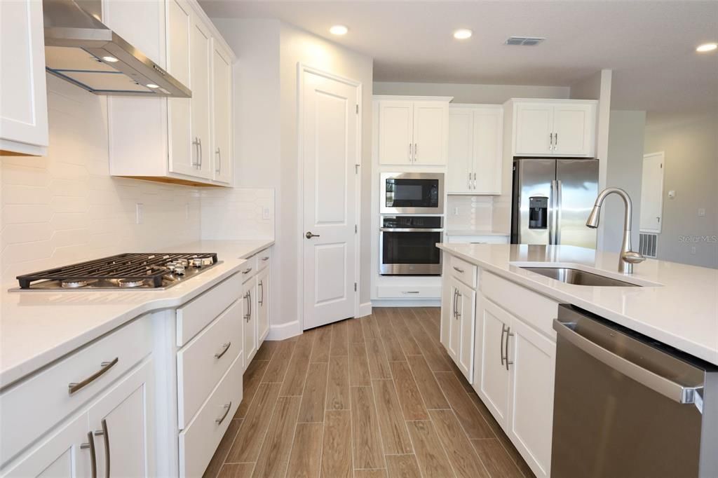 For Sale: $599,990 (4 beds, 3 baths, 2818 Square Feet)