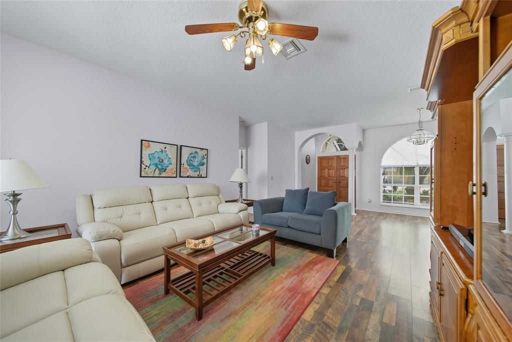 For Sale: $665,000 (4 beds, 3 baths, 2537 Square Feet)