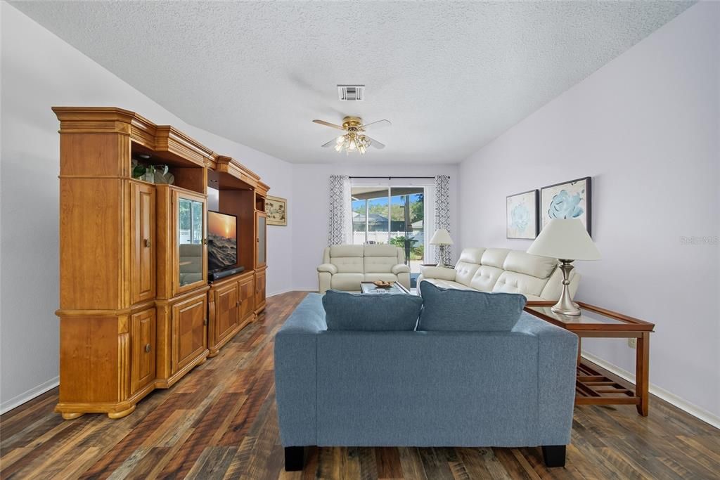 For Sale: $665,000 (4 beds, 3 baths, 2537 Square Feet)