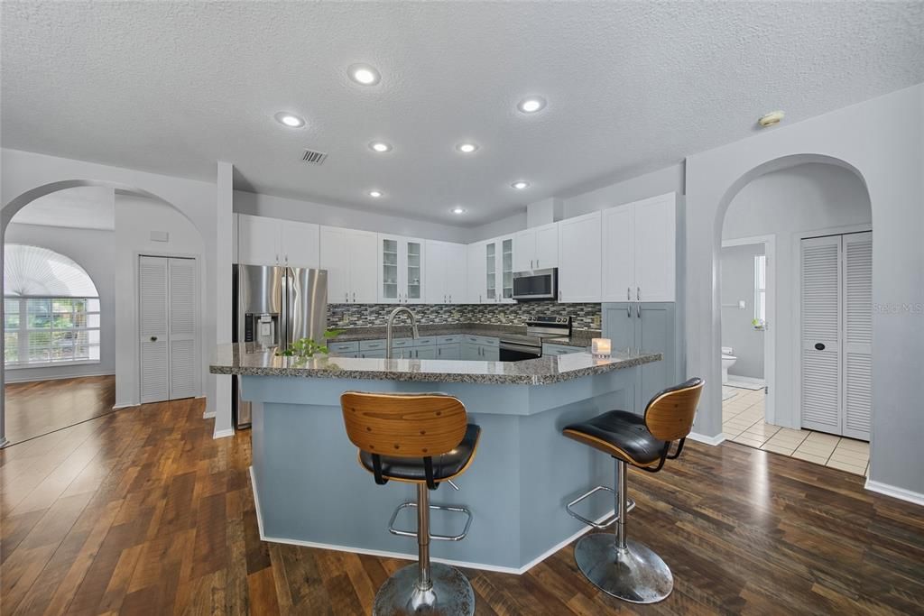 For Sale: $665,000 (4 beds, 3 baths, 2537 Square Feet)