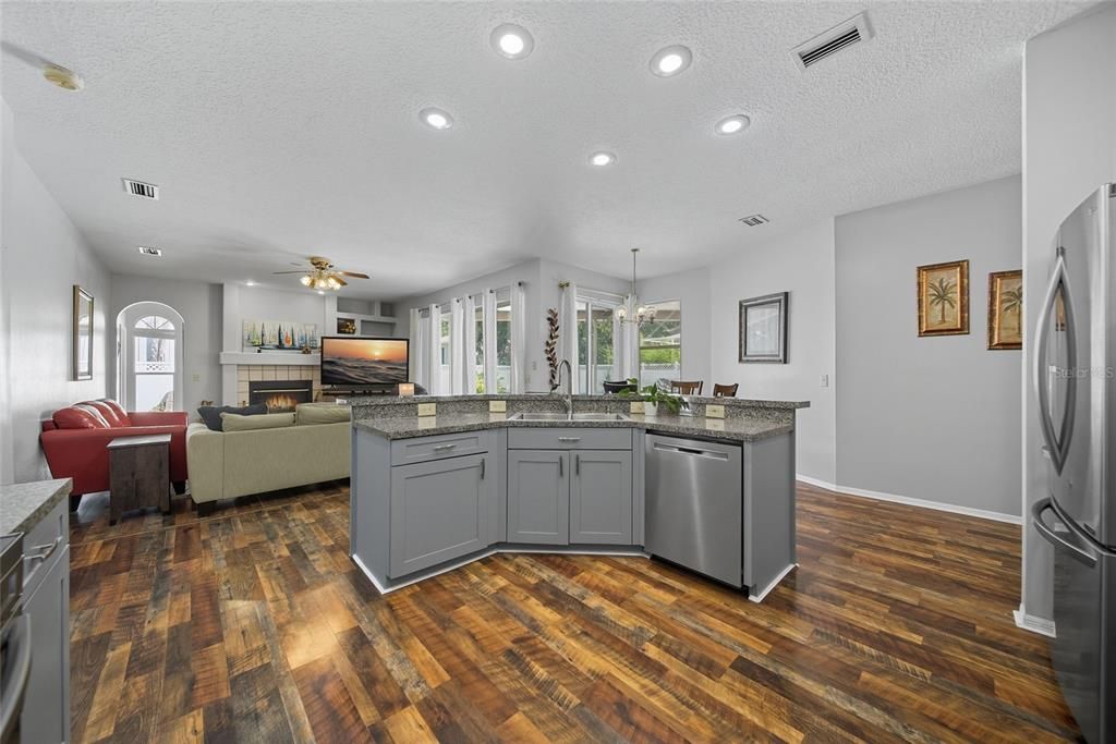 For Sale: $665,000 (4 beds, 3 baths, 2537 Square Feet)