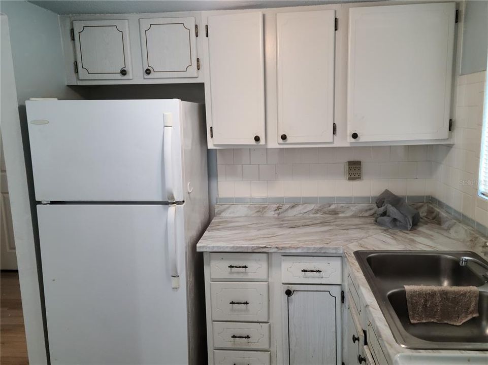 待售: $85,000 (1 贝兹, 1 浴室, 576 平方英尺)