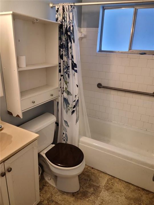 待售: $85,000 (1 贝兹, 1 浴室, 576 平方英尺)