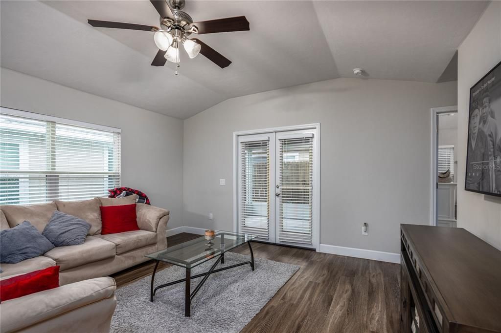 待售: $292,900 (3 贝兹, 2 浴室, 1334 平方英尺)