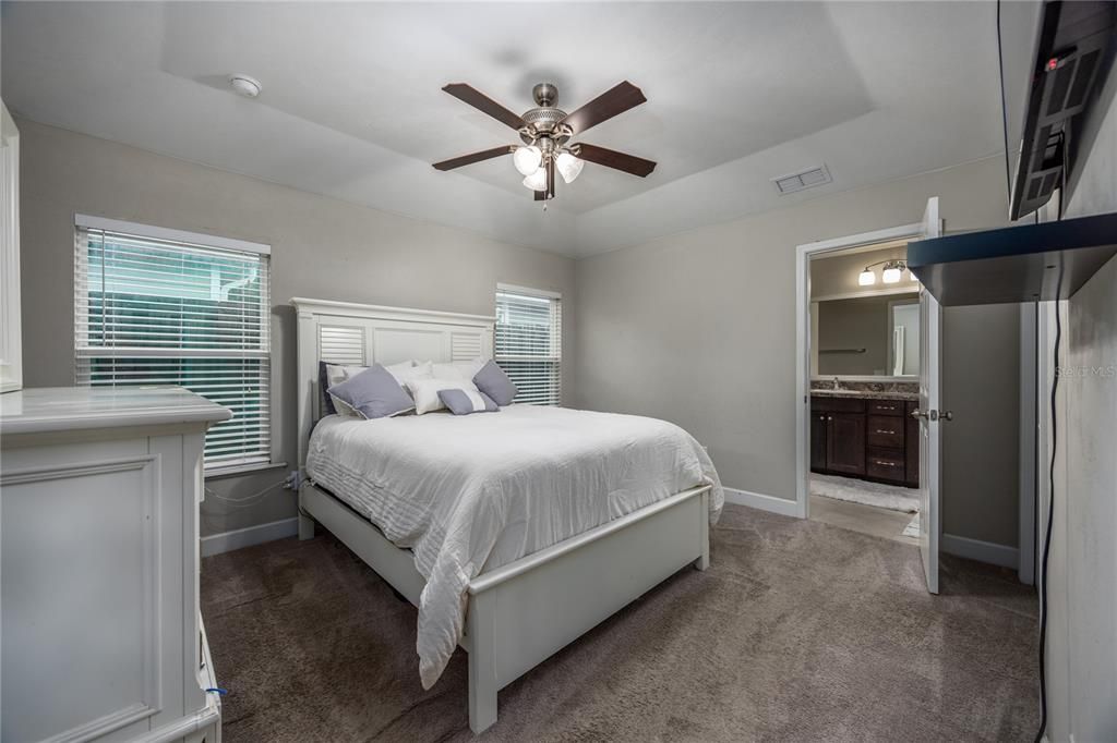 待售: $292,900 (3 贝兹, 2 浴室, 1334 平方英尺)