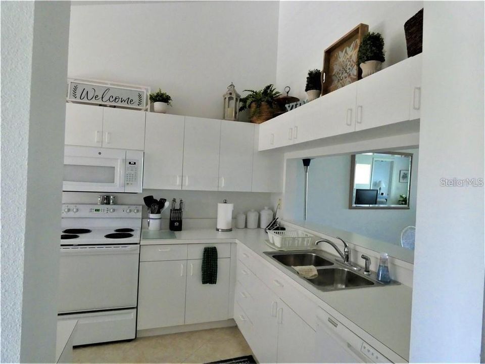 For Rent: $5,000 (2 beds, 2 baths, 1238 Square Feet)