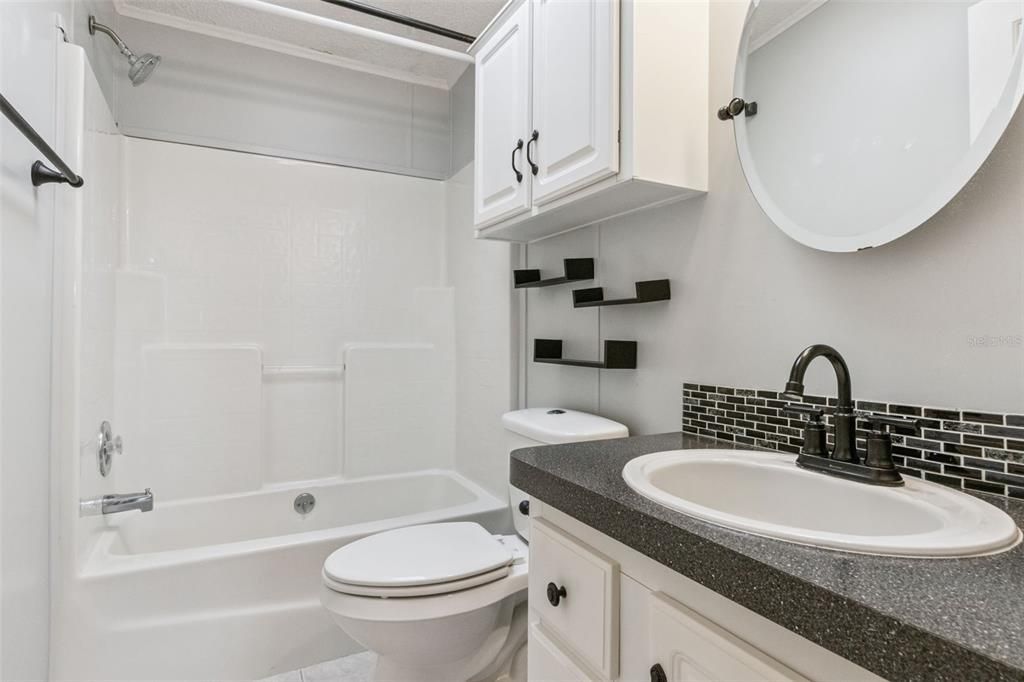 Под контрактом: $179,000 (2 спален, 2 ванн, 1342 Квадратных фут)