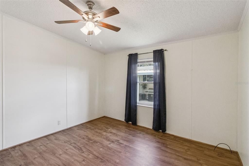 Под контрактом: $179,000 (2 спален, 2 ванн, 1342 Квадратных фут)