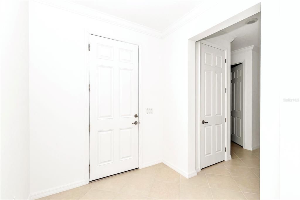 Active With Contract: $359,800 (3 beds, 3 baths, 2703 Square Feet)