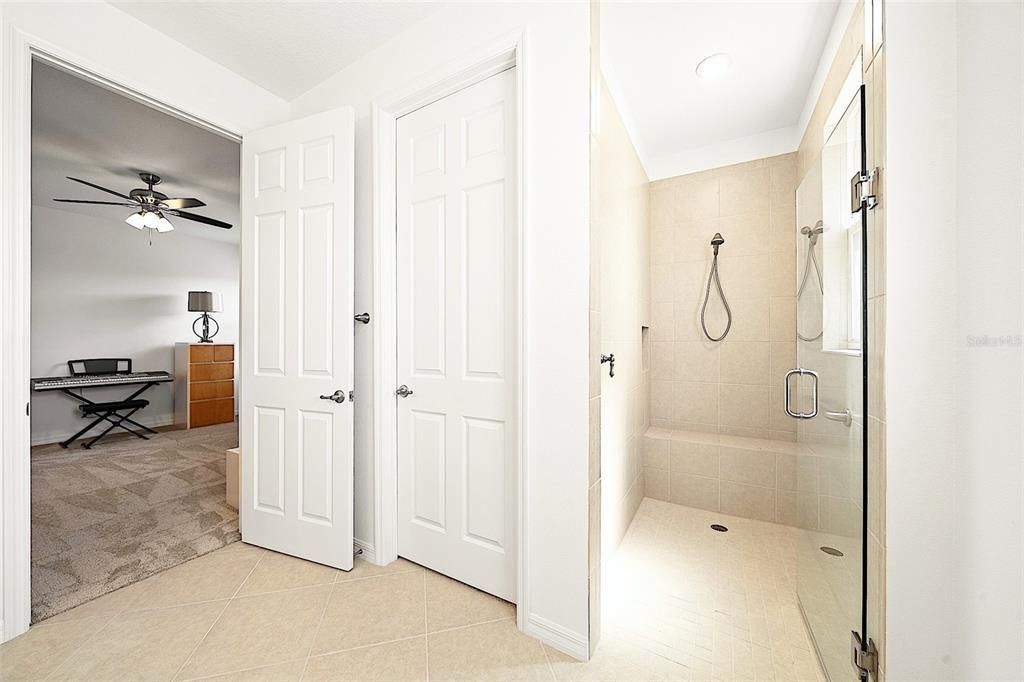 Active With Contract: $359,800 (3 beds, 3 baths, 2703 Square Feet)