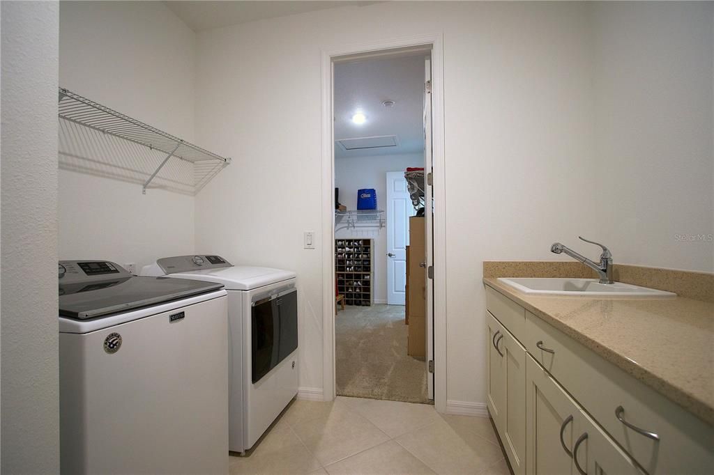 Active With Contract: $359,800 (3 beds, 3 baths, 2703 Square Feet)