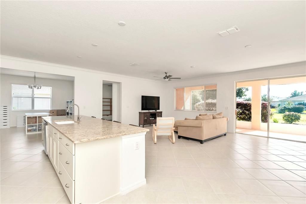 Active With Contract: $359,800 (3 beds, 3 baths, 2703 Square Feet)