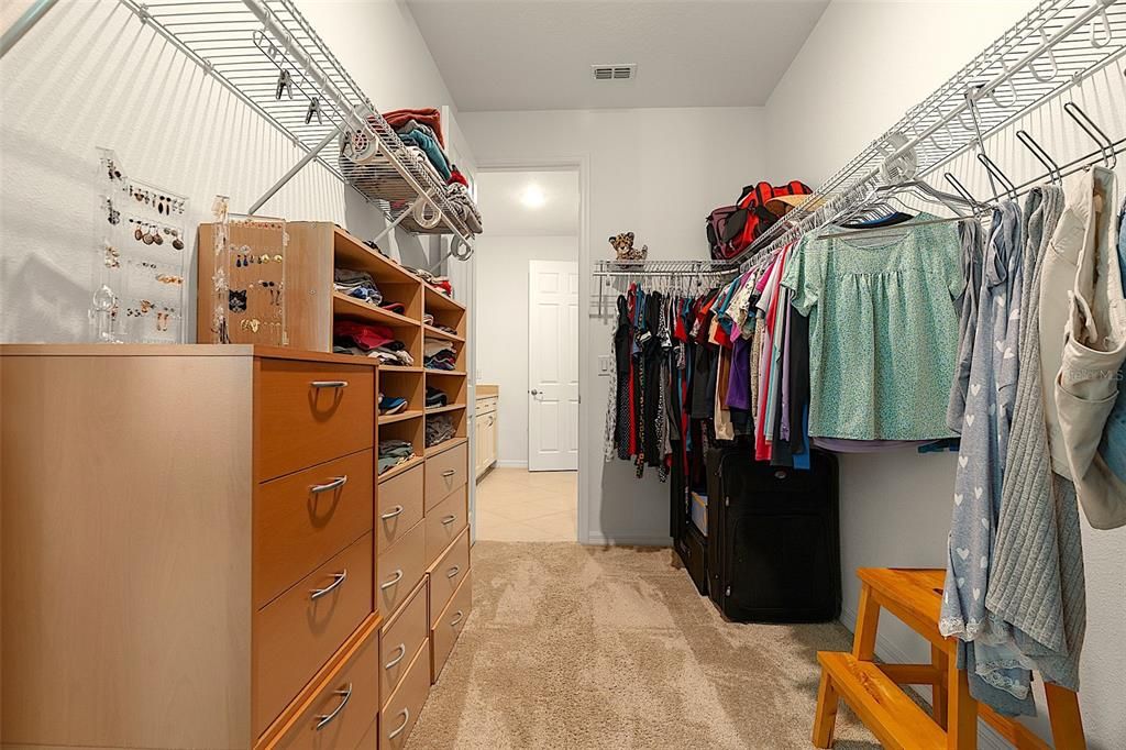 Active With Contract: $359,800 (3 beds, 3 baths, 2703 Square Feet)