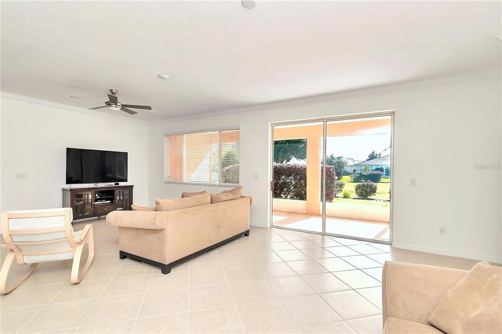 Active With Contract: $359,800 (3 beds, 3 baths, 2703 Square Feet)