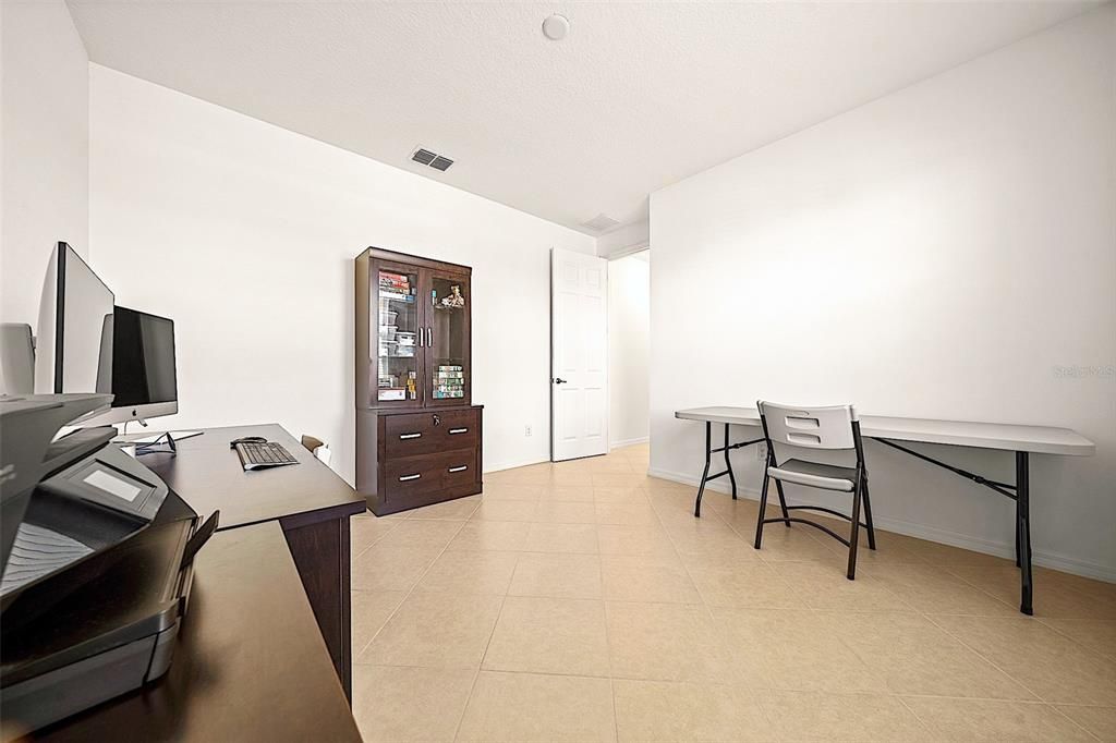 Active With Contract: $359,800 (3 beds, 3 baths, 2703 Square Feet)